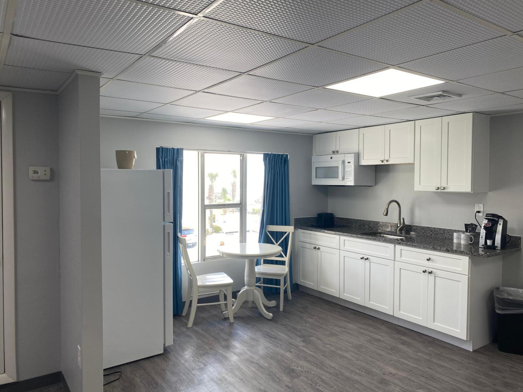 North Shore Oceanfront Resort Hotel Myrtle Beach Room photo